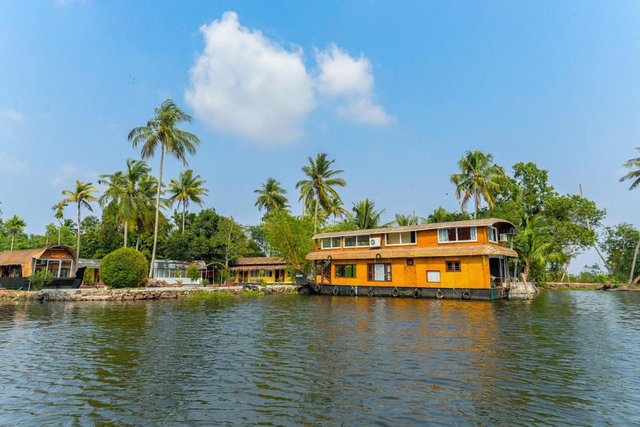 Oyo 5237 Island Lake Resort Alappuzha Buitenkant foto