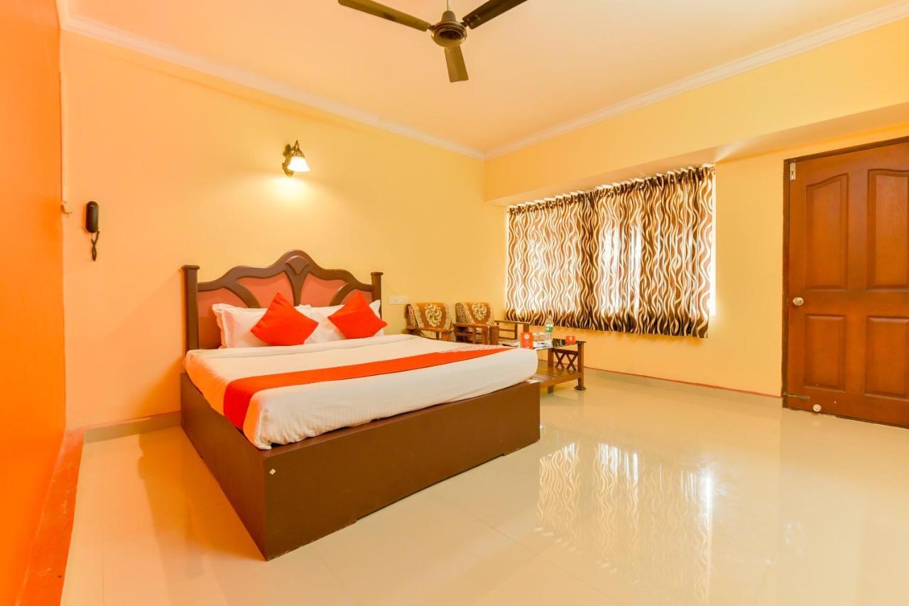 Oyo 5237 Island Lake Resort Alappuzha Buitenkant foto