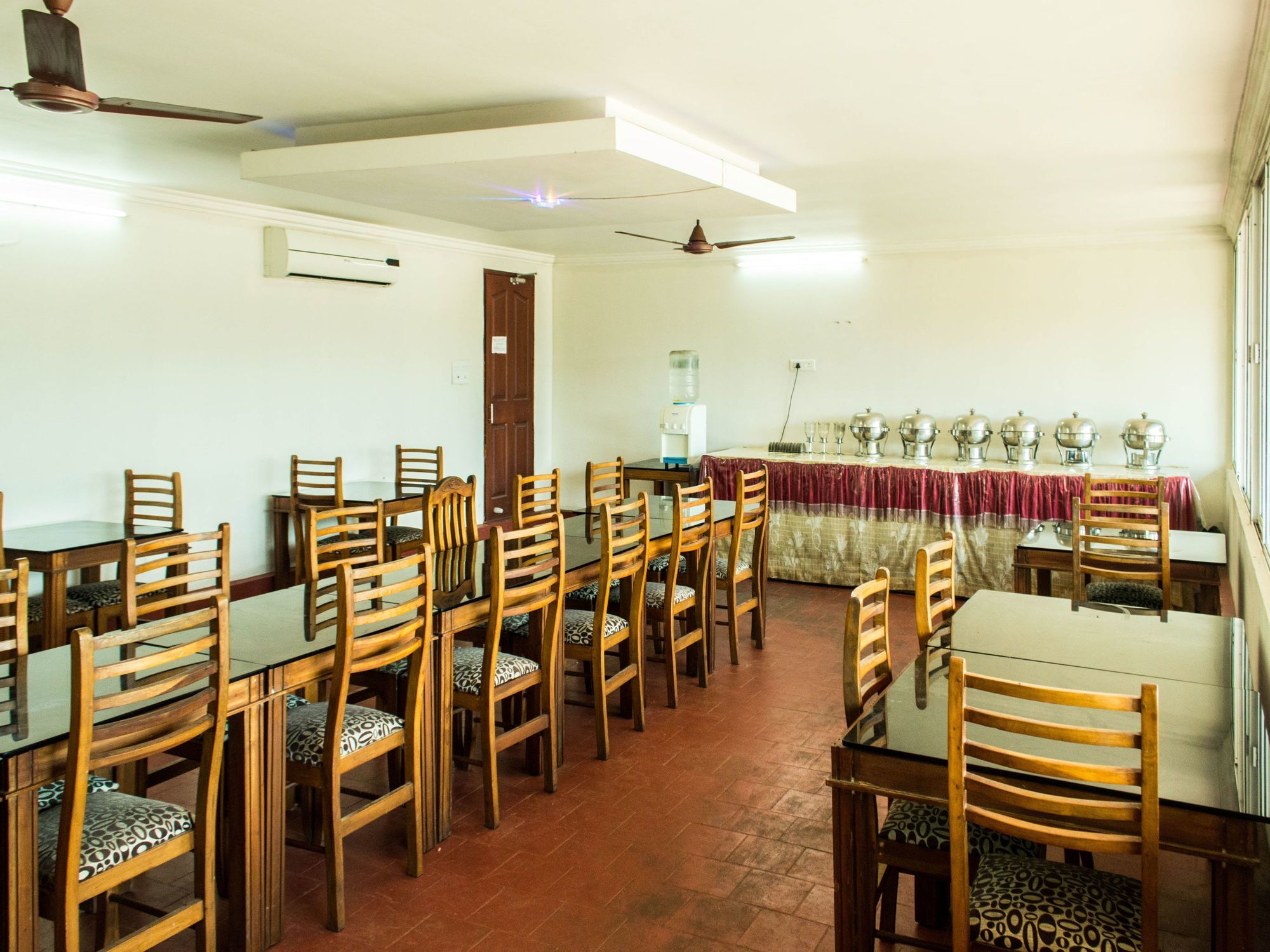 Oyo 5237 Island Lake Resort Alappuzha Buitenkant foto
