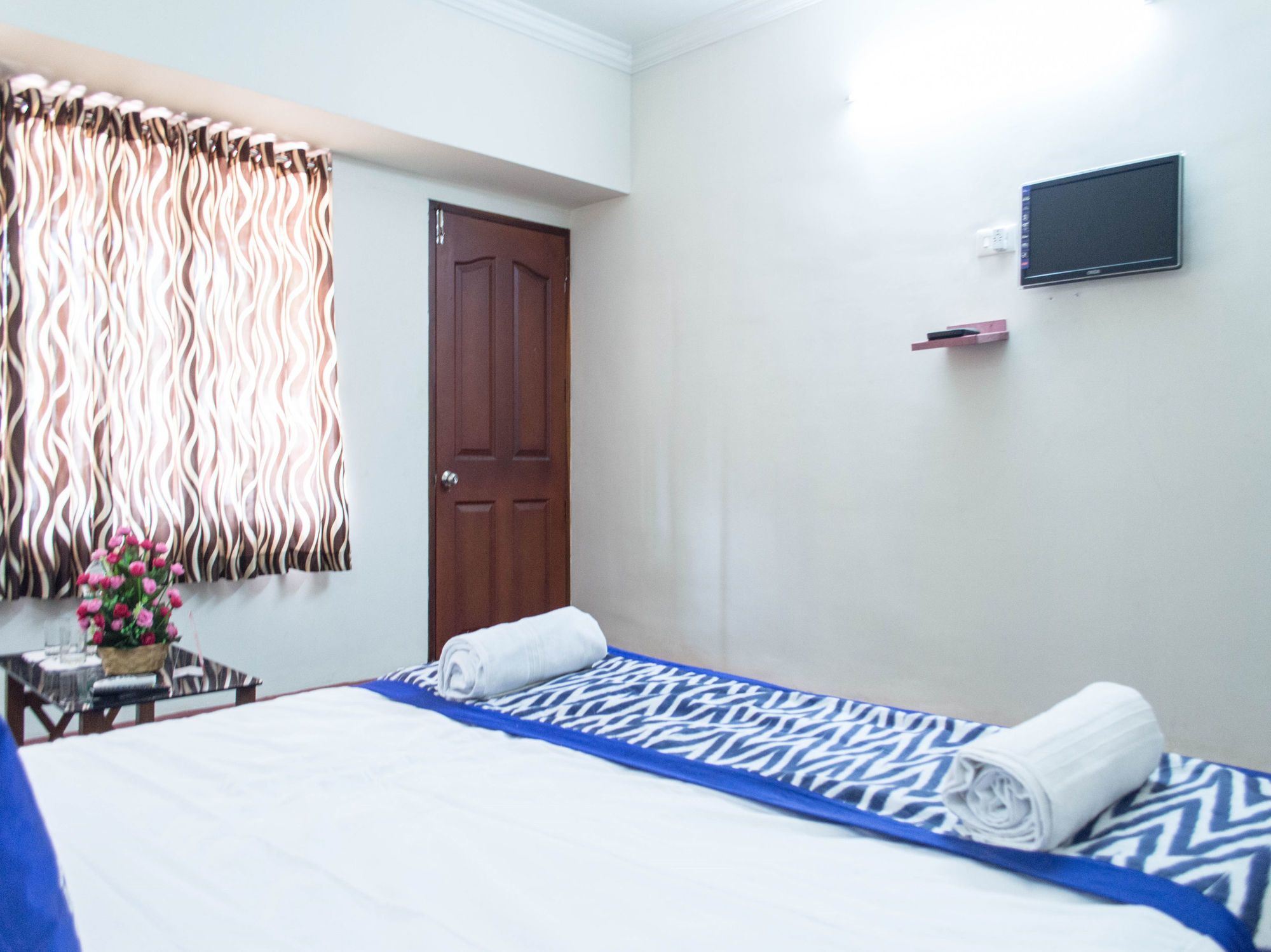 Oyo 5237 Island Lake Resort Alappuzha Buitenkant foto