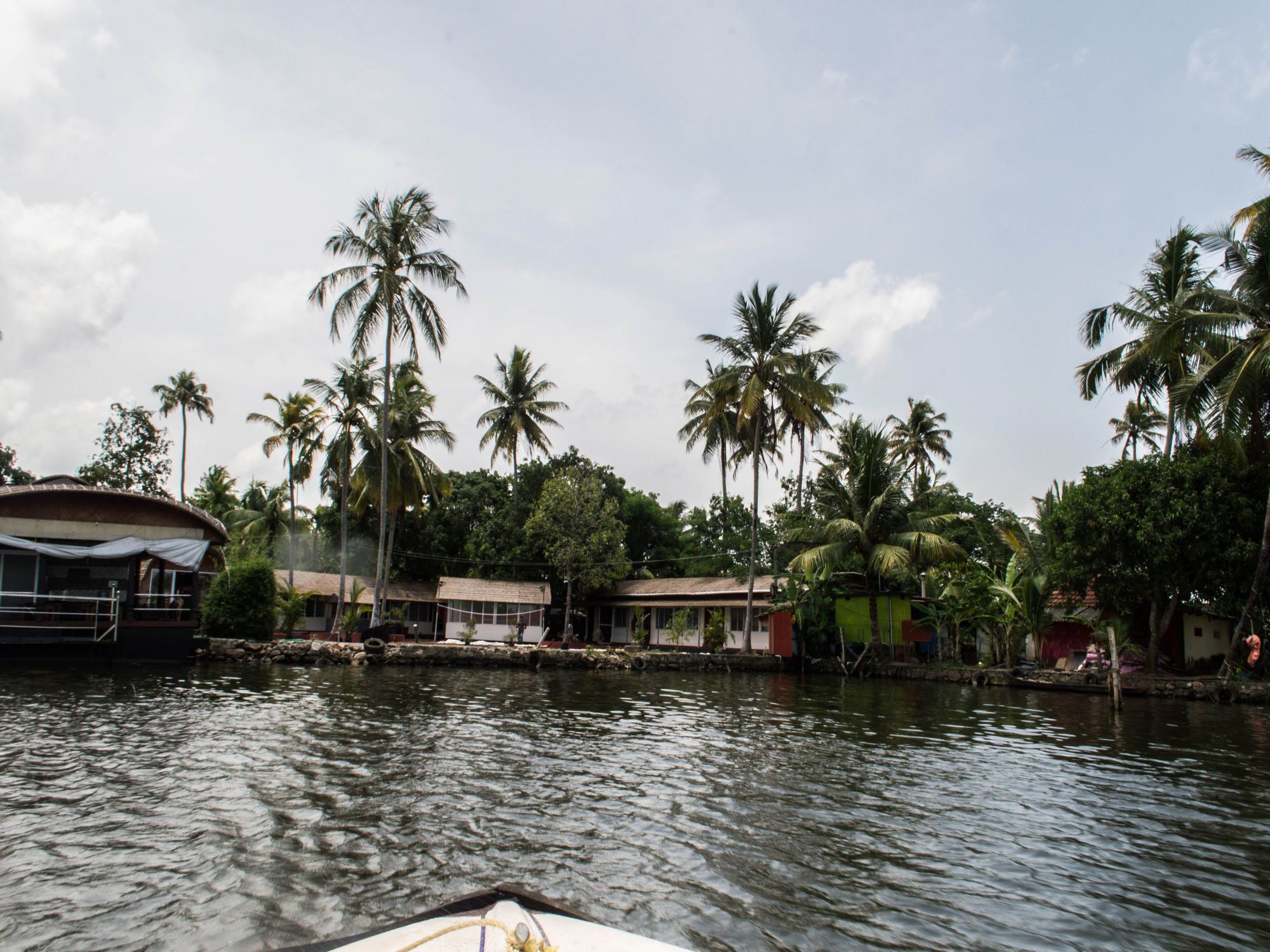 Oyo 5237 Island Lake Resort Alappuzha Buitenkant foto